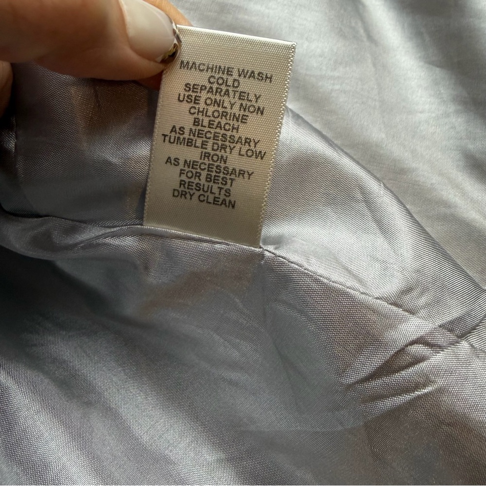 JohnPaulRichard Gray Women's Cropped Jacket sz Medium with Large button accents - Picture 13 of 13
